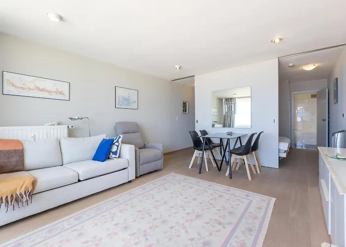 Lecomte - The Shoreline Pearl 77 96